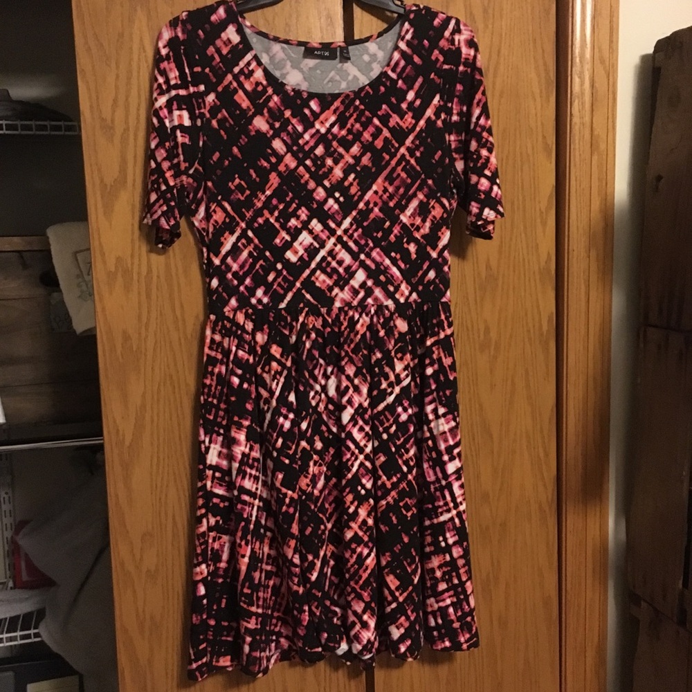 Casual dress WITH POCKETS